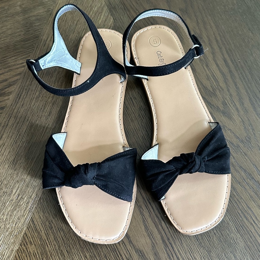 Cat&Jack - Girl’s Flat Sandal - Size 5